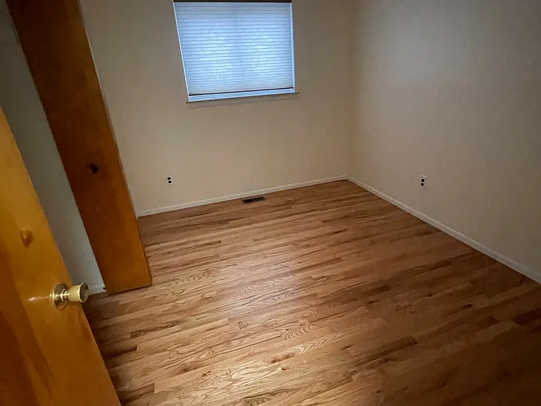 6585 Fenton St — Photo 3