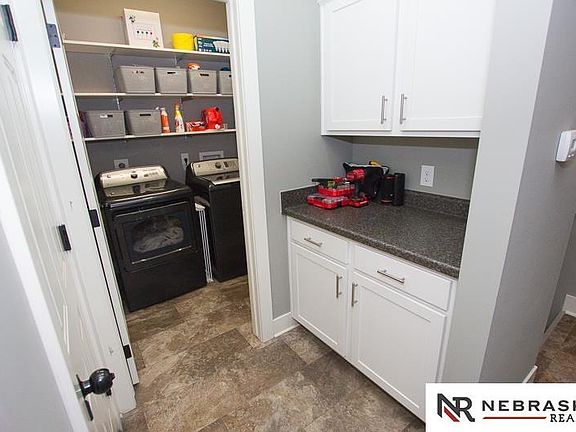 5th image of 2937 W Peach St