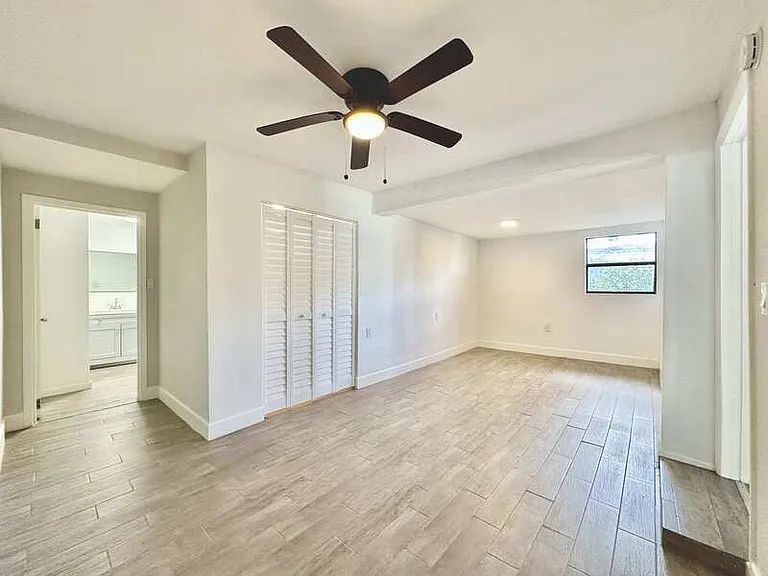 2928 W Elrod Ave — Photo 17