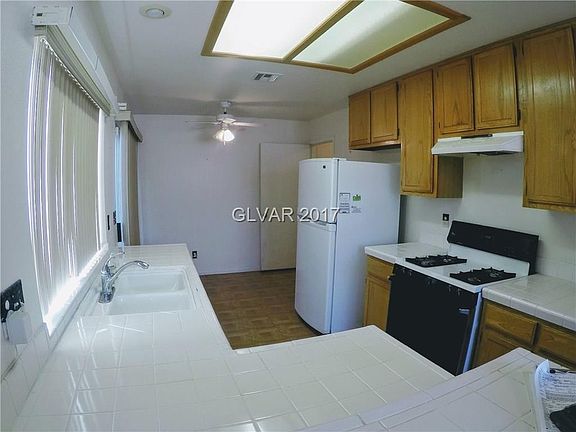 3rd image of 4616 Fireside Ln #0