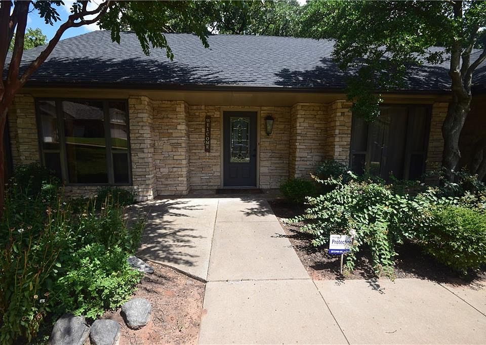2nd image of 2009 Sumac Cir