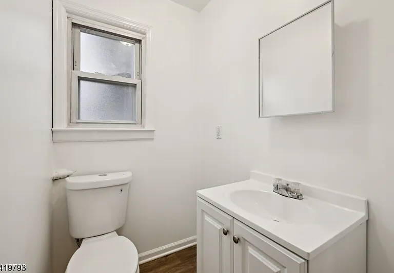 289 Hilton Ave — Photo 13