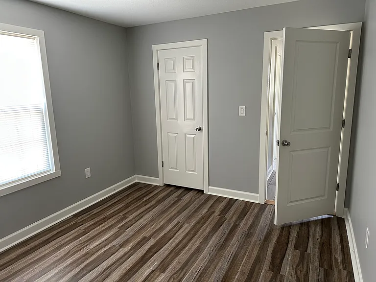 1119 Biltmore St — Photo 12