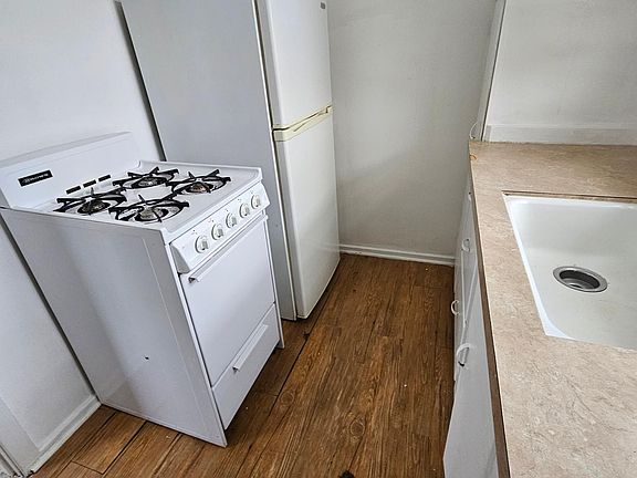 5th image of 315 McDonald St APT 8