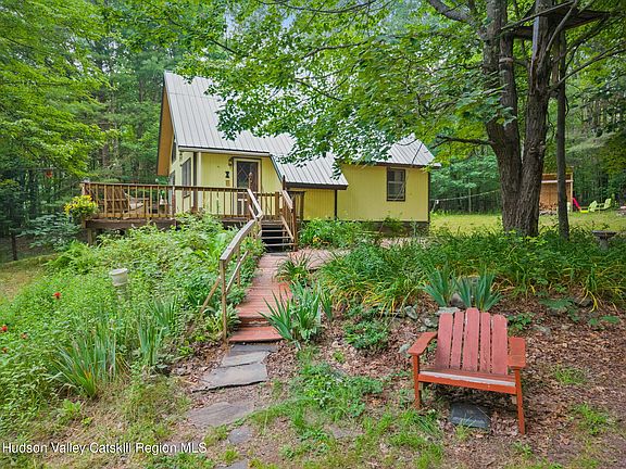 5th image of 463 Harrington Road