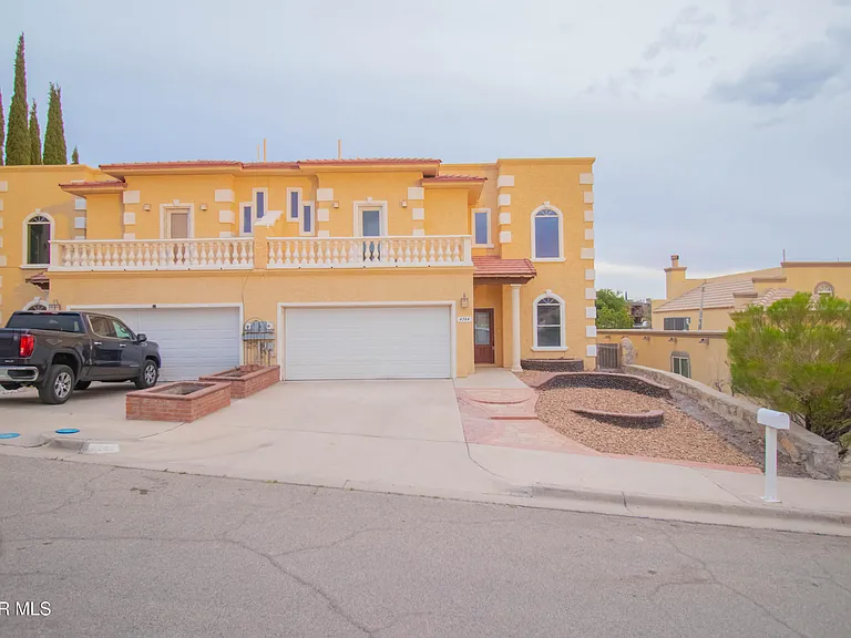 4744 Excalibur Dr — Photo 9