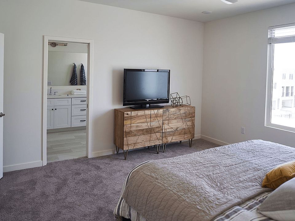 Spacious Bedroom Layouts