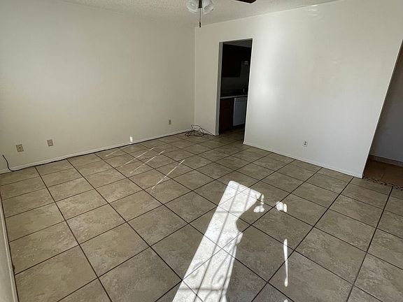 2nd image of 1013 Glendale Dr