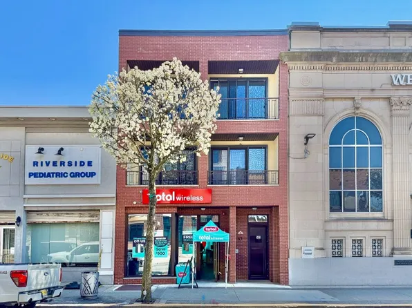 502 Broadway #201, Bayonne, NJ 07002