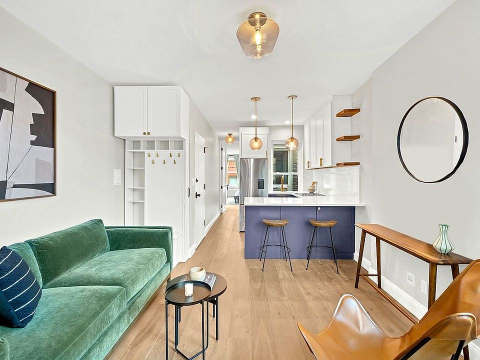 1st image of 403 W 21st St APT 5-W