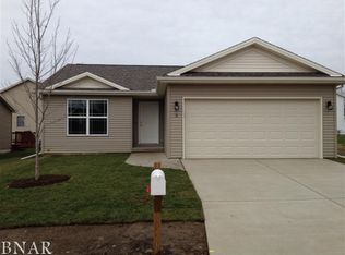 2 Misty Ln, Bloomington, IL 61705