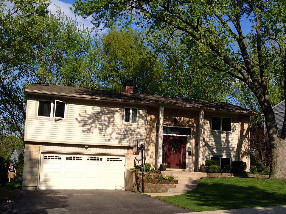 1st image of 9140 Forest Dr