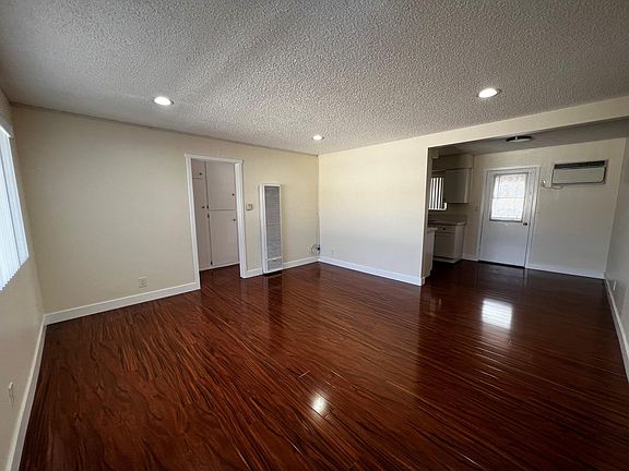 3rd image of 11926 Bellflower Blvd #206
