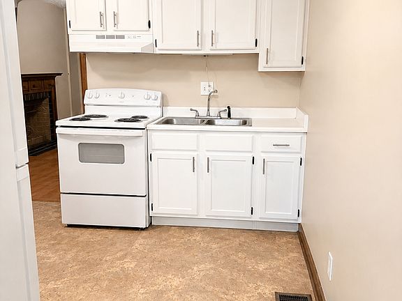 3rd image of 891 Berkeley Rd APT B