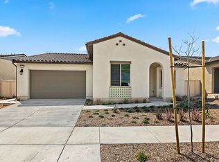 17820 Cirrus Dr, Santa Clarita, CA 91350