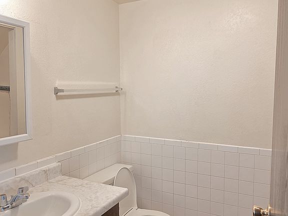3rd image of 2911 Dawn Dr APT 4