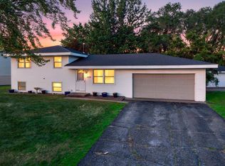 3525 Bryant Ave, Anoka, MN 55303