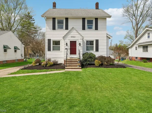 4362 W 226th St, Fairview Park, OH 44126