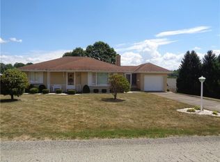 27 Stanton Dr, Monessen, PA 15062