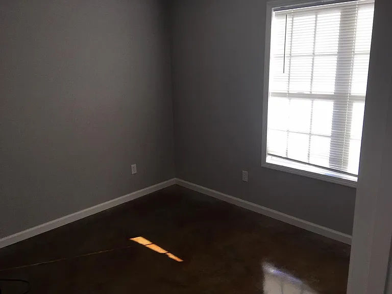 109 Trinity Ln — Photo 11