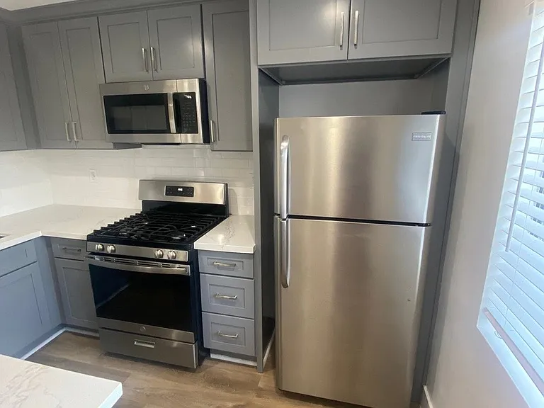 6136 Fulton Ave #9 — Photo 9