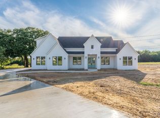 769 Glade Park Ct, Azle, TX 76020