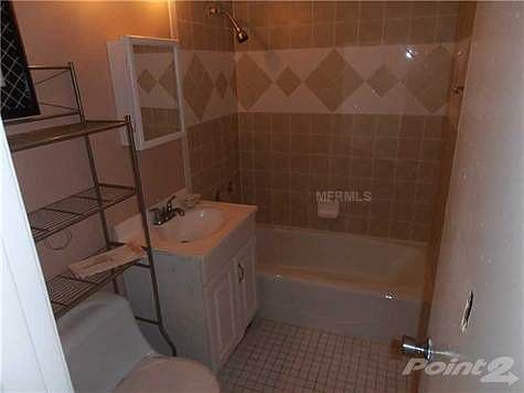 3rd image of 9514 N Dartmouth Ave