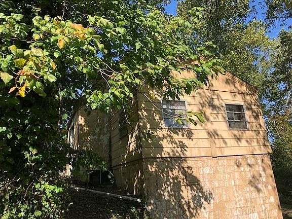 3rd image of 312 County Road 31