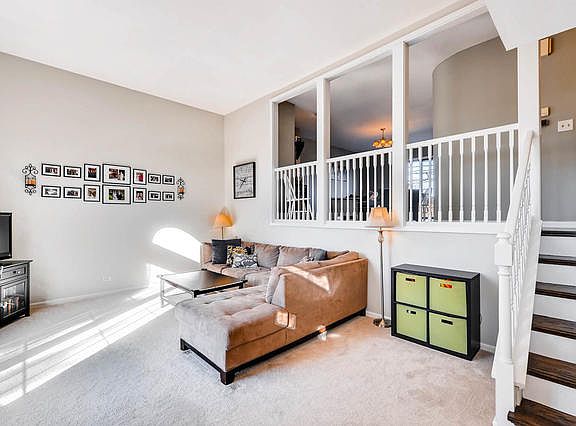 3rd image of 4254 W Touhy Ave