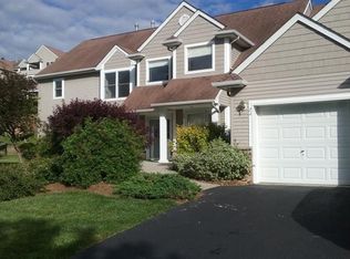 58 Clubhouse Rd #204, Hamburg, NJ 07419