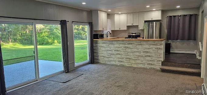 6253 Cramlane Dr — Photo 3
