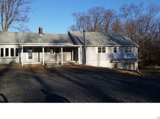5 Coutant Ln, New Windsor, NY 12553