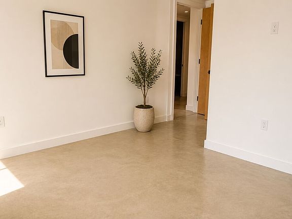 5th image of 10867 Fruitland Dr #401