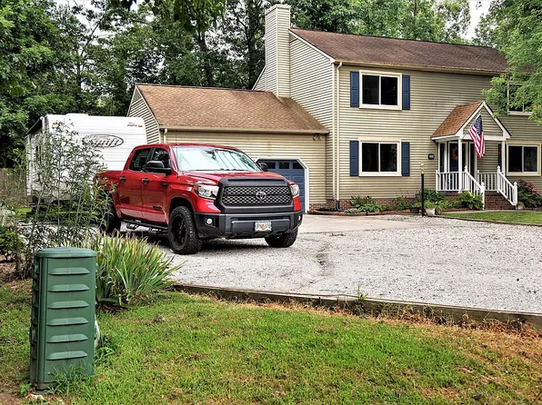 103 Shanna Ct, Yorktown, VA 23692