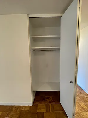 Rented by Bond New York | media 7