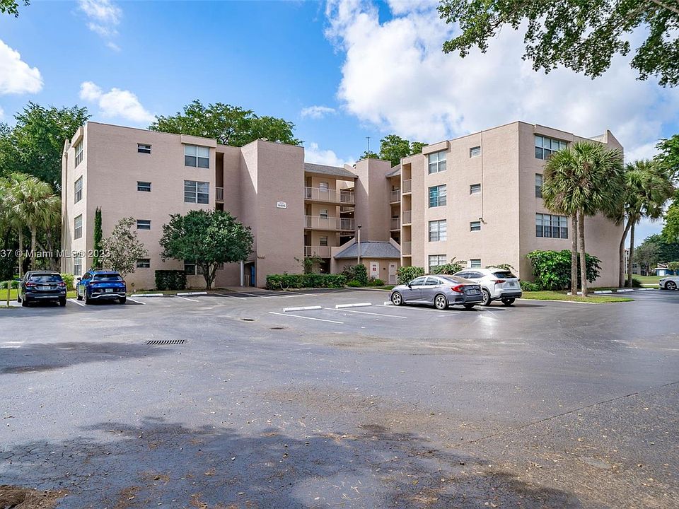 1st image of 9481 Evergreen Pl APT 301