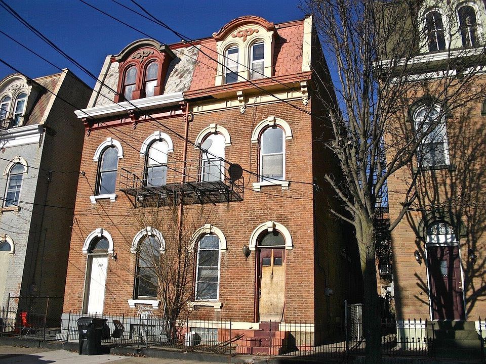 1st image of 468 Dayton St