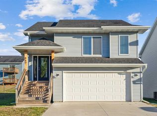 865 Summit Ct, Coralville, IA 52241