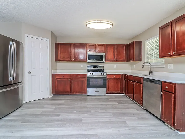 166 Birchfield Way — Photo 10