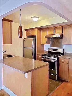 5th image of 140-08 Sanford Ave #4A