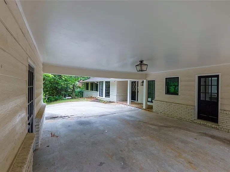 7330 Hunters Branch Dr NE — Photo 5