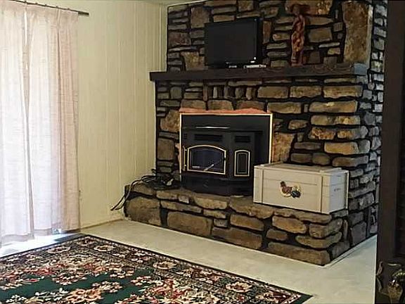5th image of 27 Tibberton Circle Dr