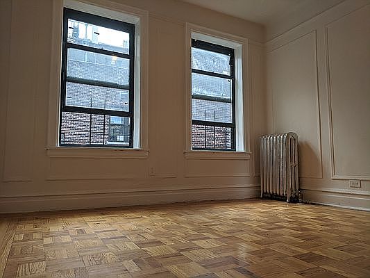 5th image of 2390 Davidson Ave #4E