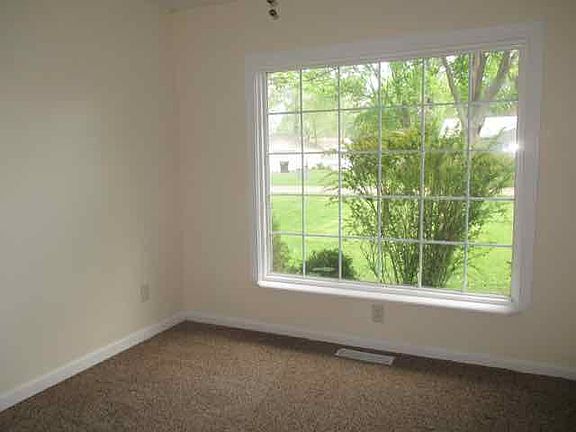 4th image of 6036 Glasgow St