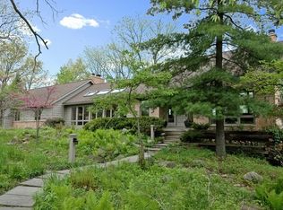 22 Brinker Rd, Barrington, IL 60010