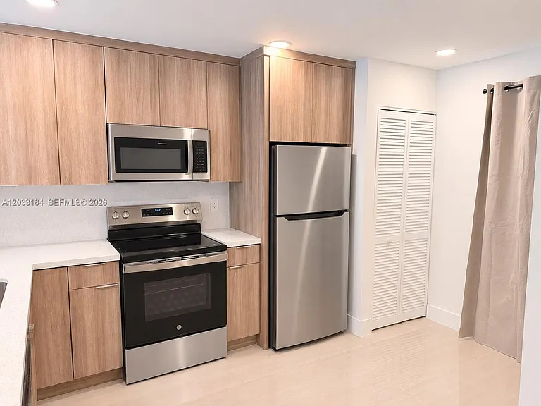 2878 Coral Springs Dr #2878 — Photo 2