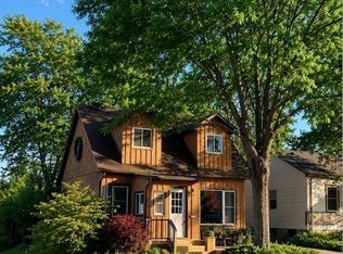 31 Hunter St, Hamilton, ON L9H 1E5