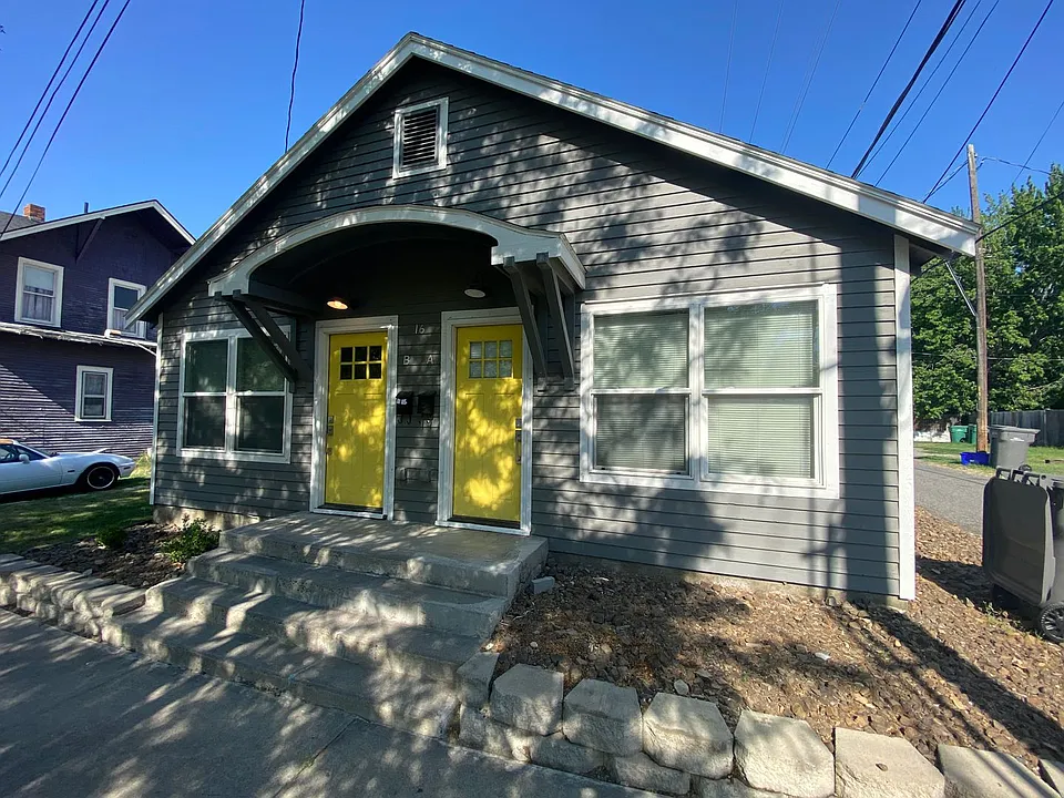 16 N Everett St