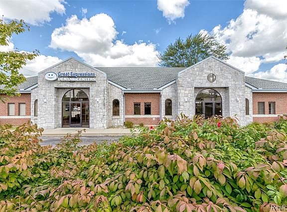 3rd image of 30260 Cherry Hill Rd