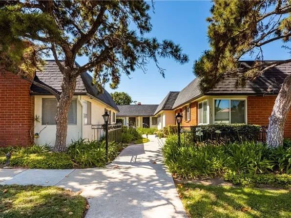 1351 Victoria Dr #E, Fullerton, CA 92831